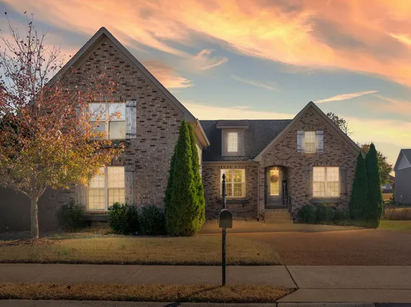 144 Captains Cir, Hendersonville, TN 37075