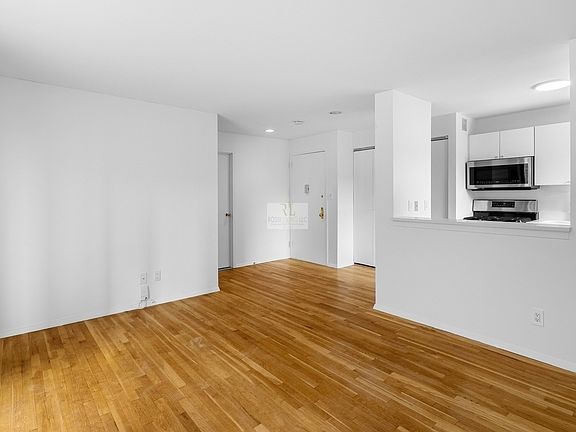 3rd image of 445 W 19th St APT 7F