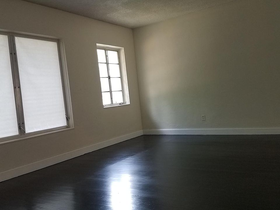 2nd image of 414 Valencia Ave APT 6