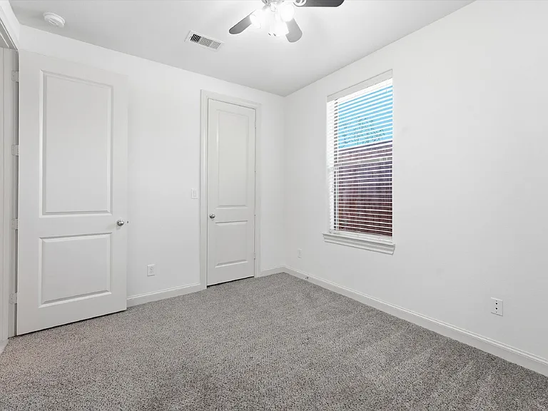 2305 Bastrop St #A — Photo 9