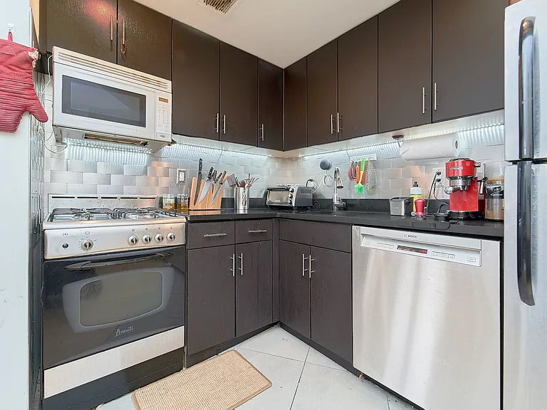 1810 3rd Ave #B6D — Photo 6