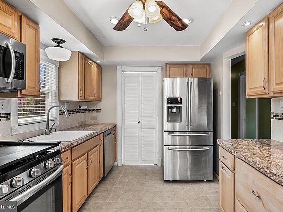 4th image of 330 Harrison Ave