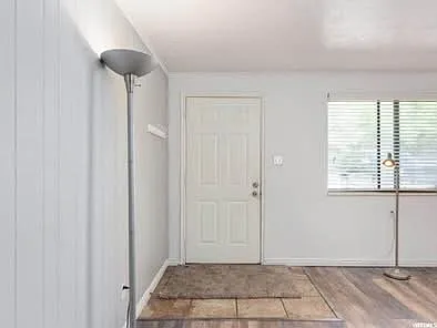 1493 Arthur Dr — Photo 4