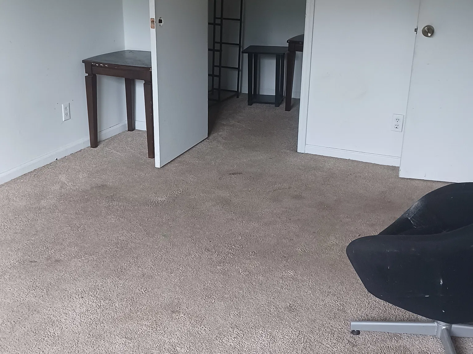 1 bed, 700 sqft, $995 — Photo 3