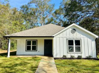 98 Sugar Creek Rd, Carriere, MS 39426