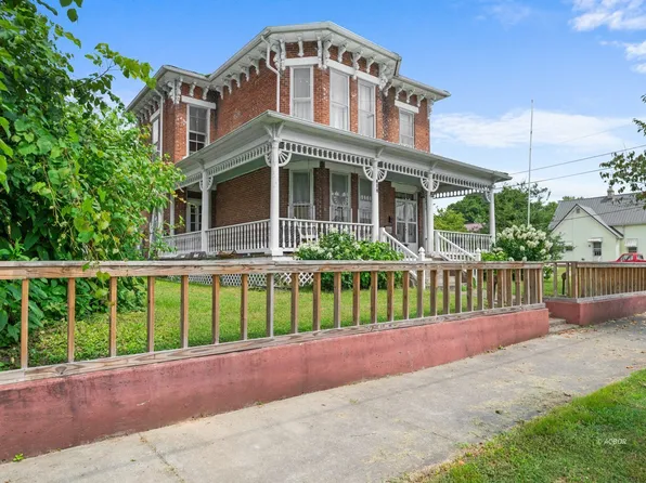 906 4th Ave, Gallipolis, OH 45631