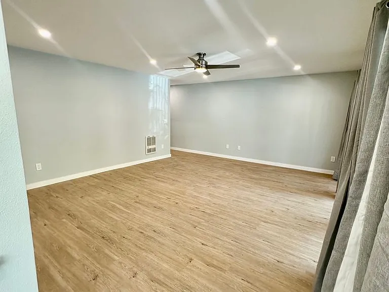 215 Euclid Avenue — Photo 15