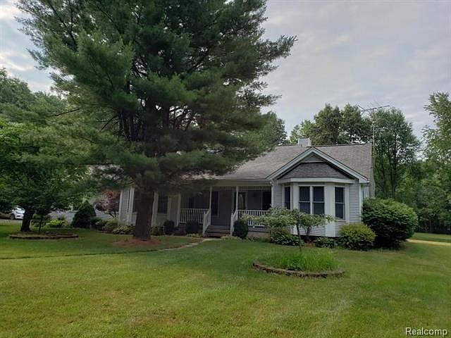 1st image of 12154 Great Oaks Dr