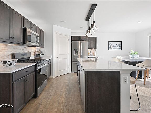 4th image of 1205 Legacy Pointe Blvd