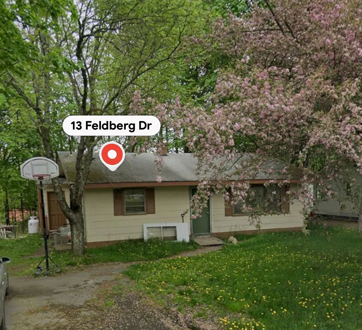 3 bed, 952 sqft, $1,950 — Photo 1
