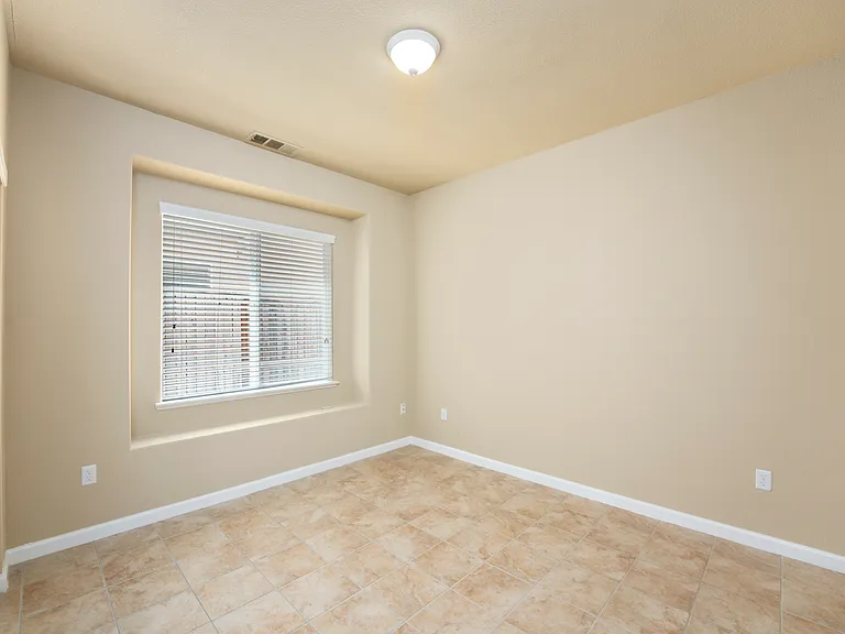241 Picasso Cir — Photo 40