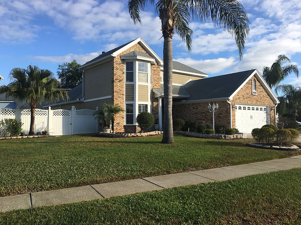 1st image of 688 Remington Oak Dr
