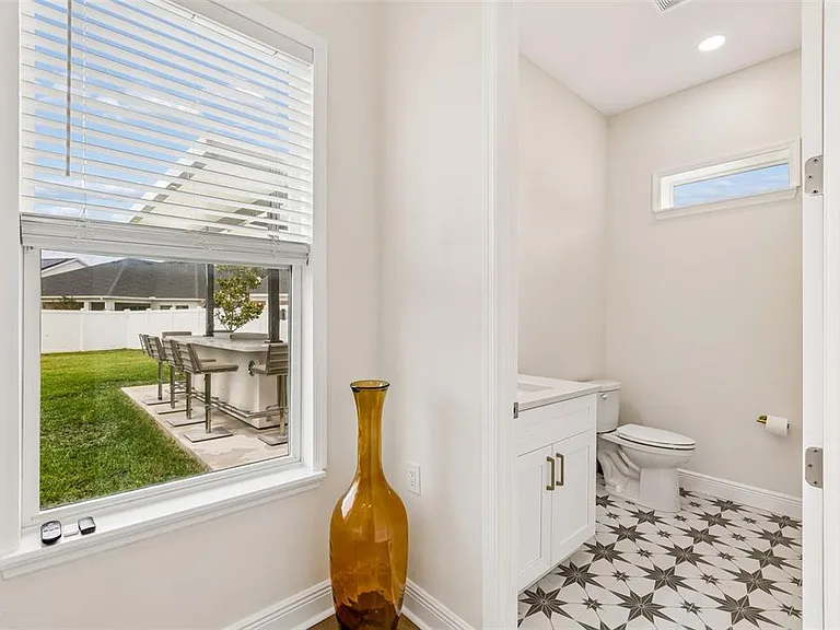 6107 Nikki Ln — Photo 32