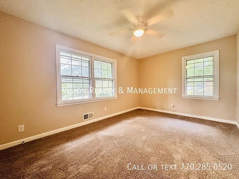 6150 Mallory Rd — Photo 9