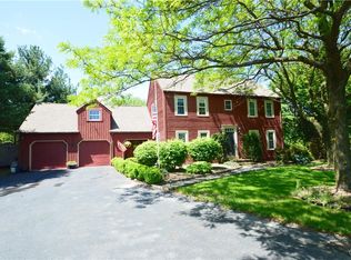 4536 Deerbrook Ct, Walnutport, PA 18088