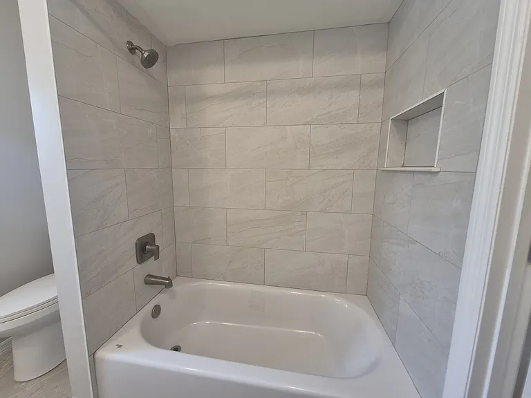 6119 Tanglewood Dr NE — Photo 10