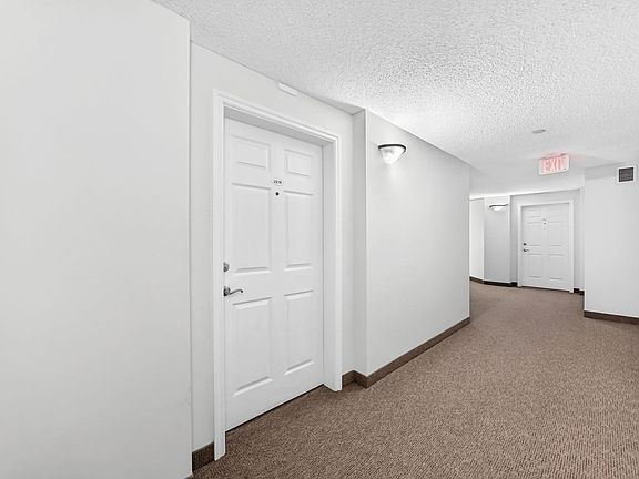4th image of 950 Arbour Lake Rd NW #2219