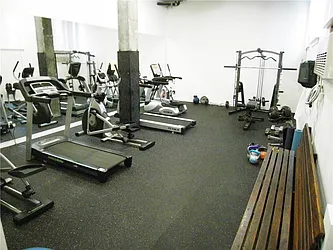 Rented by R New York