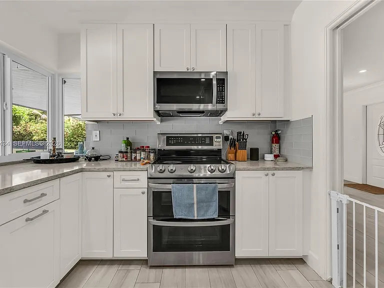 15101 SW 69th Ct — Photo 17