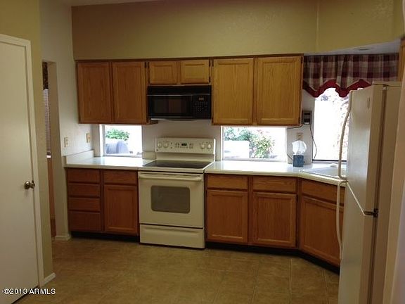 3rd image of 4646 W Dublin St