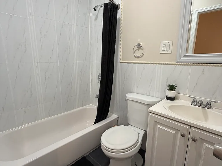 1823 Menahan St #1L — Photo 11