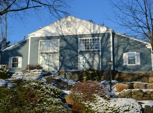 98 Valley Rd, Cos Cob, CT 06807
