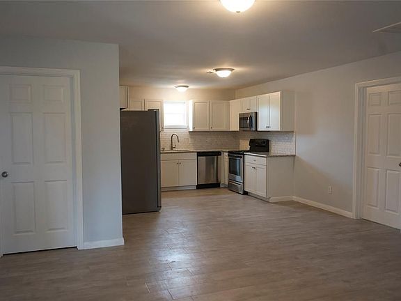 5th image of 7307 Avenue O #1