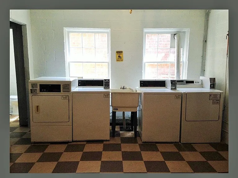 Courtyard Apartments — Photo 3