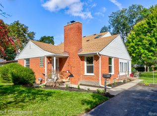 339 S Batchewana Ave, Clawson, MI 48017