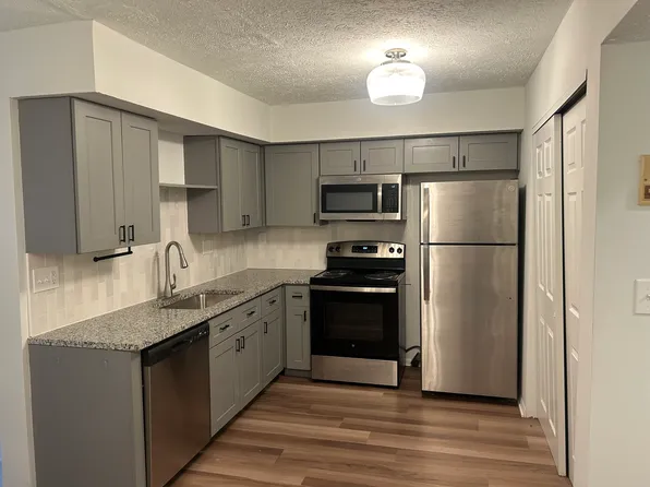 2230 Kemper Ln #A, Cincinnati, OH 45206