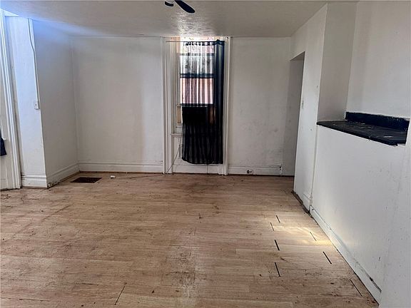 4th image of 336 Ladson St