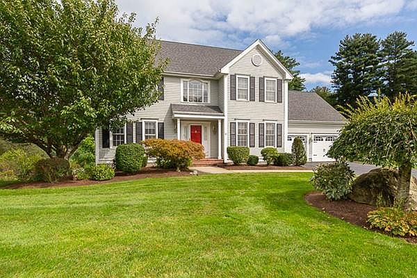 1st image of 11 Hunt Dr