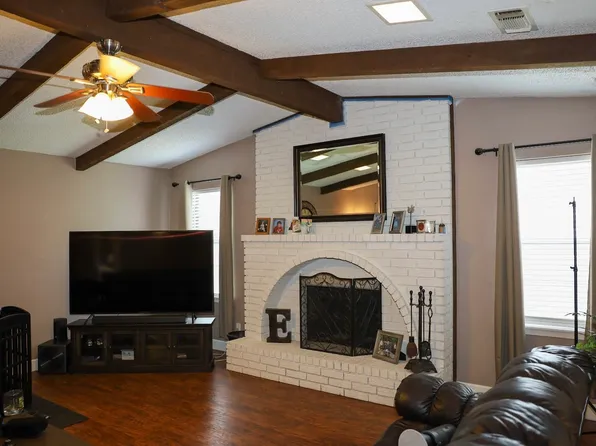 332 Crescent Dr, Hewitt, TX 76643