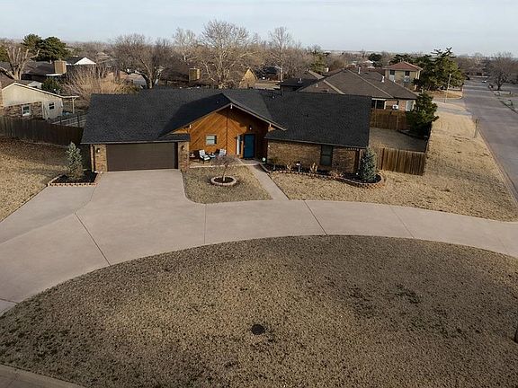 3rd image of 2603 Springhill Rd