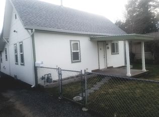 118 E Home Ave, Selah, WA 98942