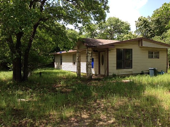 3rd image of 1833 Jennifer Ct