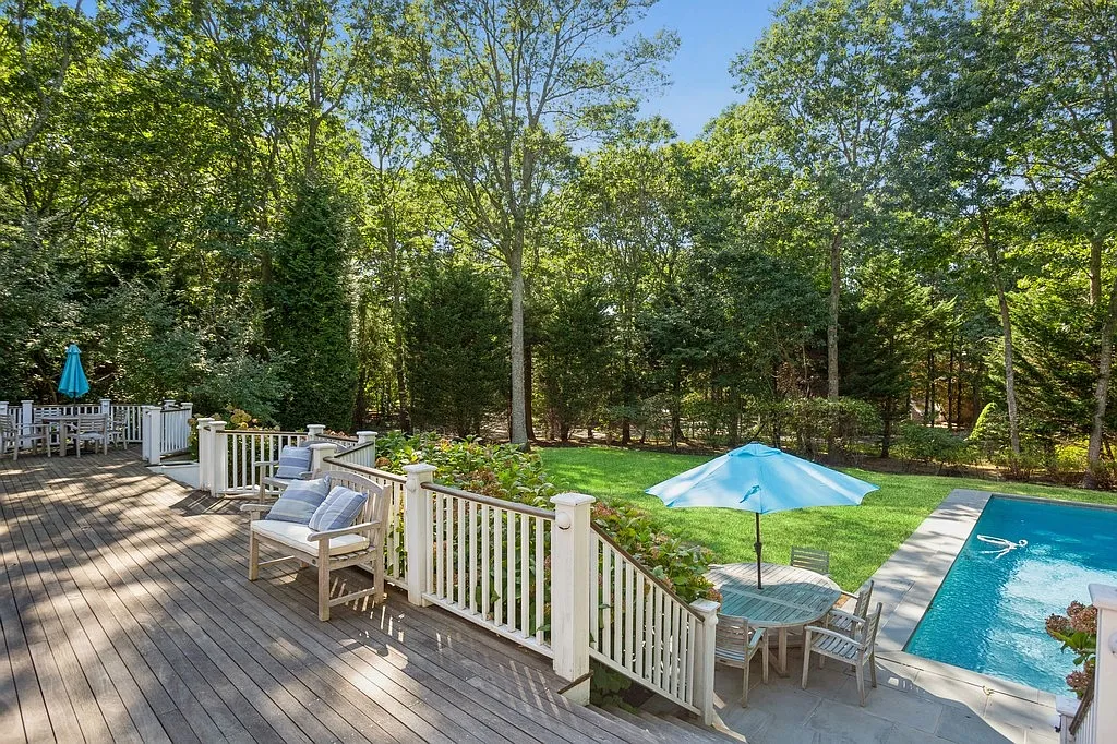 Charming East Hampton Retreat with Pool — Photo 4