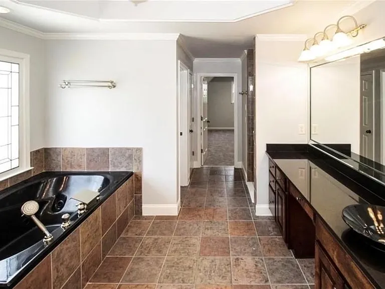 2852 Summer Branch Ln — Photo 27