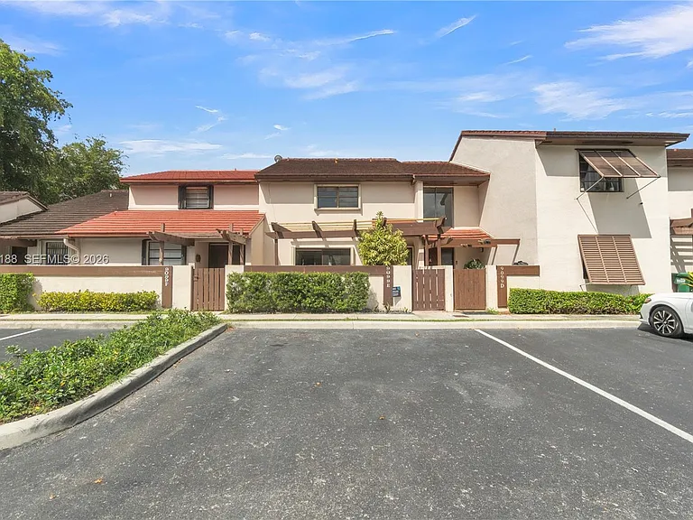 9099 SW 133rd Ct #E — Photo 11