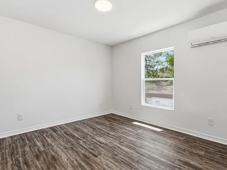 377 Tuttle Ave #A — Photo 21