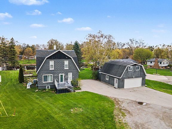 2nd image of 3371 Old Kawkawlin Rd
