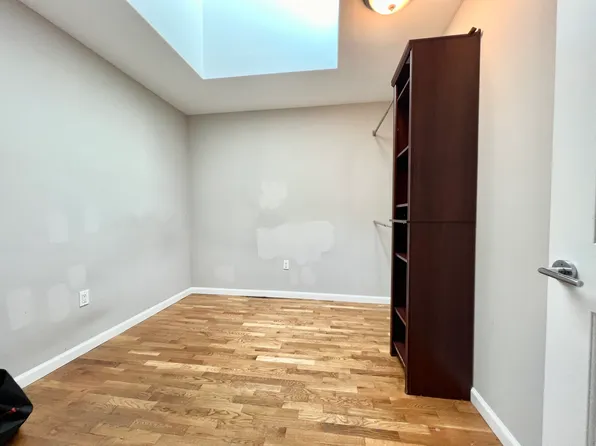 728 Courtlandt Avenue image 5 of 6