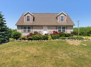 4040 Loves Creek Dr, Howell, MI