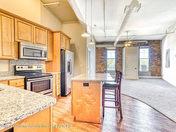 3rd image of 109 E Grand River Ave #2&3