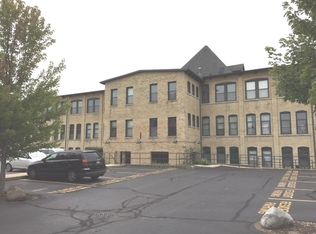 630 Congdon Ave #11, Elgin, IL 60120