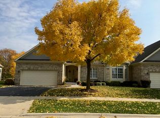 2014 Harrow Gate Dr, Woodstock, IL 60098