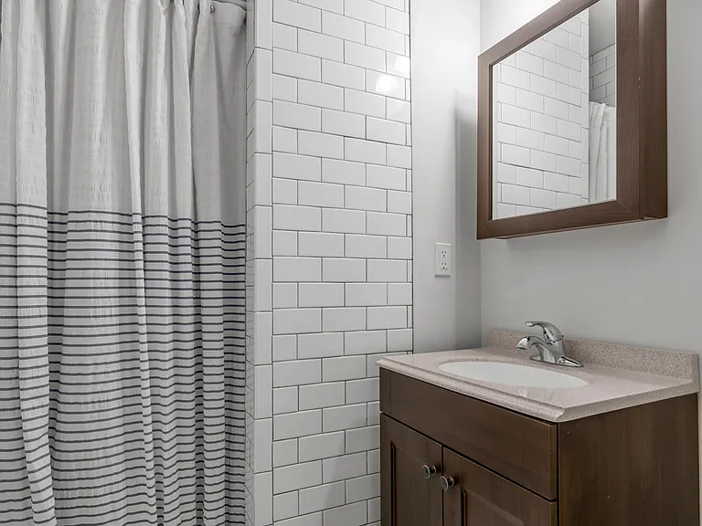 508 W 2nd St #203 — Photo 12