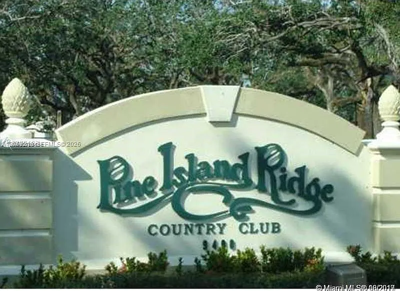 1811 Sabal Palm Dr #306