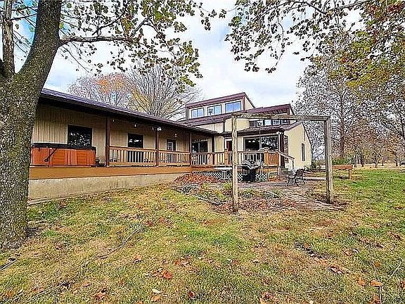 3rd image of 2294 Cavalry Rd