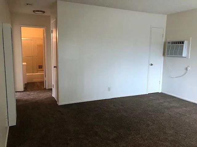 2 bed, 756 sqft, $1,700 — Photo 1